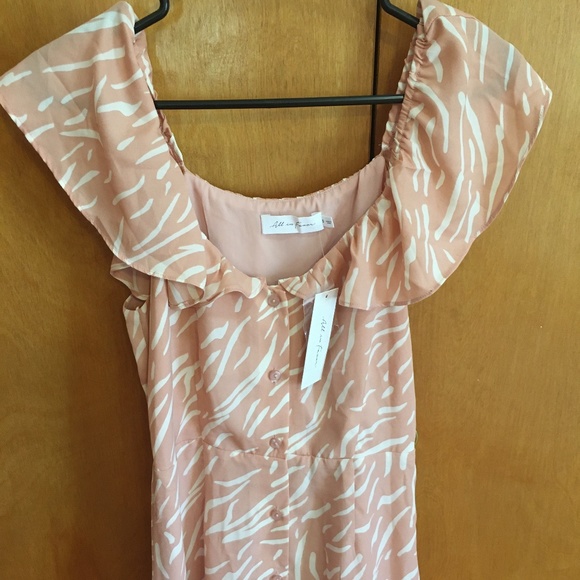 All In Favor Blush Midi Dress - Picture 4 of 10